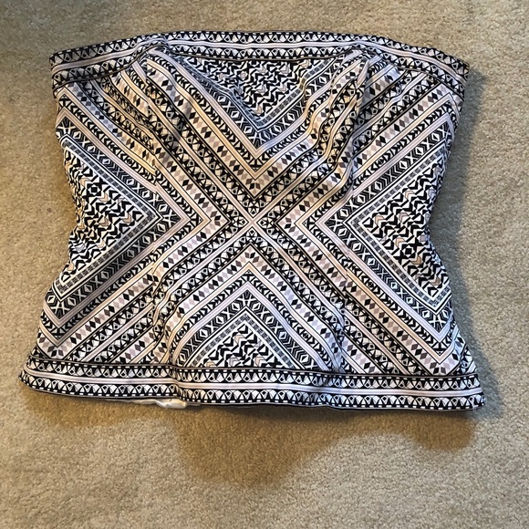 White House Black Market Tops - Printed Peplum Strapless Top